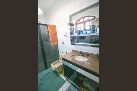 Casa à venda com 200m², 4 quartos e 4 vagas Casa à venda com 200m², 4 quartos e 4 vagasBanheiro da Suíte