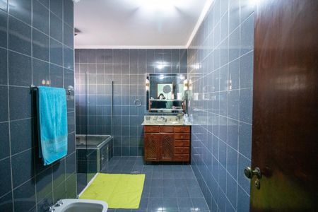 Casa à venda com 200m², 4 quartos e 4 vagas Casa à venda com 200m², 4 quartos e 4 vagasBanheiro 3