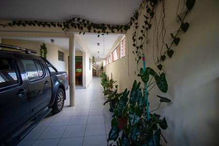 Casa à venda com 200m², 4 quartos e 4 vagas Casa à venda com 200m², 4 quartos e 4 vagasGaragem