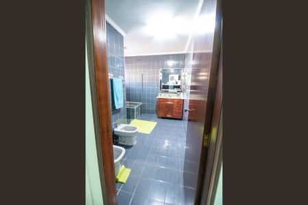 Casa à venda com 200m², 4 quartos e 4 vagas Casa à venda com 200m², 4 quartos e 4 vagasBanheiro 3