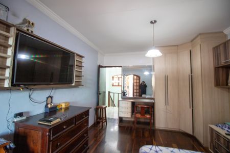 Casa à venda com 200m², 4 quartos e 4 vagas Casa à venda com 200m², 4 quartos e 4 vagasQuarto 3