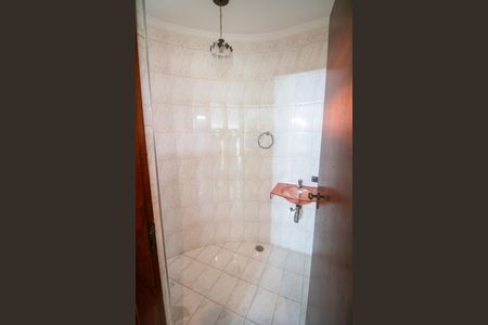 Casa à venda com 200m², 4 quartos e 4 vagas Casa à venda com 200m², 4 quartos e 4 vagasBanheiro 1