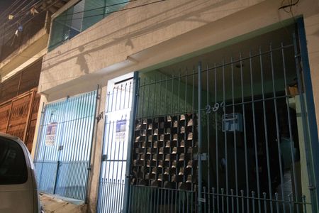 Casa à venda com 175m², 5 quartos e 3 vagasFachada