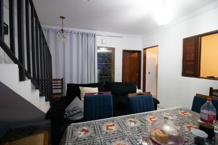 Sala de casa à venda com 5 quartos, 175m² em Vila das Belezas, São Paulo