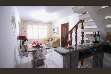 Sala de casa à venda com 2 quartos, 100m² em Vila Carrão, São Paulo