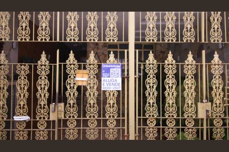 Casa à venda com 100m², 2 quartos e 2 vagasPlaquinha