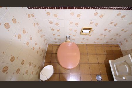 Casa à venda com 100m², 2 quartos e 2 vagasBanheiro Social 1