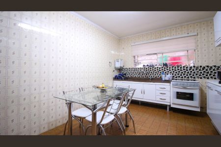 Casa à venda com 100m², 2 quartos e 2 vagasCozinha