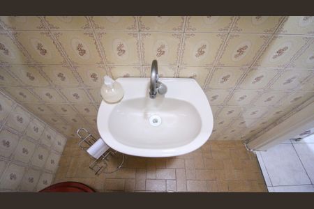 Casa à venda com 100m², 2 quartos e 2 vagasBanheiro Social 2