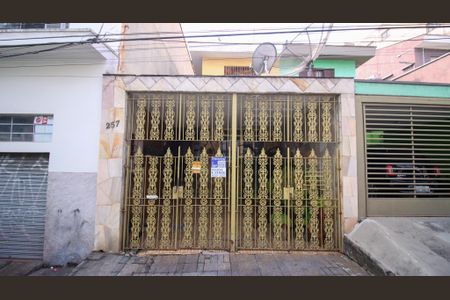 Casa à venda com 100m², 2 quartos e 2 vagasFachada