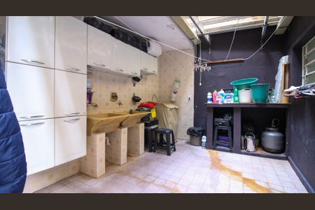 Casa à venda com 100m², 2 quartos e 2 vagasÁrea de Serviço