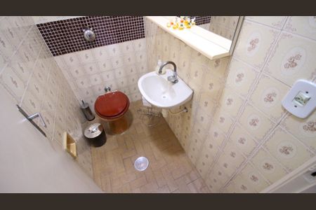 Casa à venda com 100m², 2 quartos e 2 vagasBanheiro Social 2