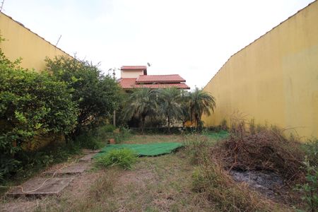 Casa à venda com 245m², 4 quartos e 6 vagasQuintal