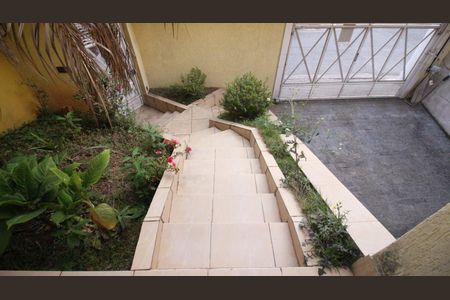 Casa à venda com 245m², 4 quartos e 6 vagasEntrada