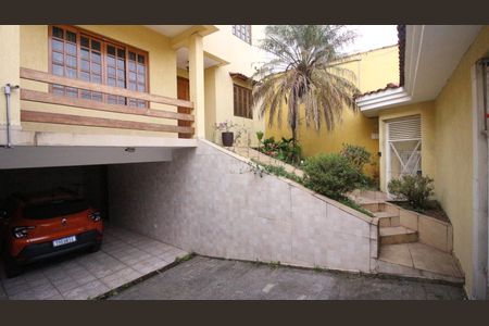 Casa à venda com 245m², 4 quartos e 6 vagasGaragem