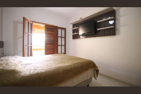 Casa à venda com 245m², 4 quartos e 6 vagasSuíte