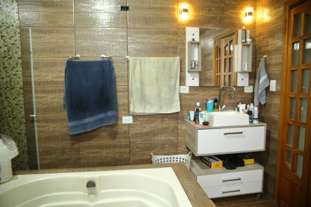 Casa para alugar com 200m², 3 quartos e 2 vagasBanheiro Suíte 2