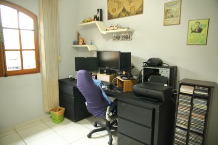 Casa para alugar com 200m², 3 quartos e 2 vagasQuarto 