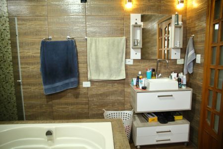 Casa para alugar com 200m², 3 quartos e 2 vagasBanheiro Suíte 2