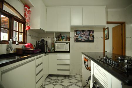 Casa para alugar com 200m², 3 quartos e 2 vagasCozinha