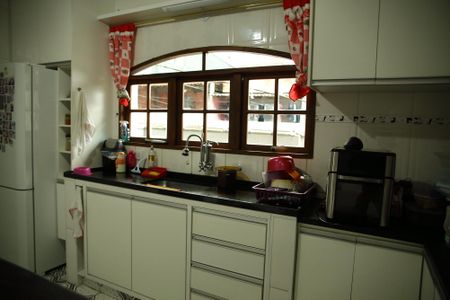 Casa para alugar com 200m², 3 quartos e 2 vagasCozinha