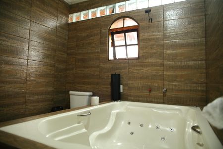 Casa para alugar com 200m², 3 quartos e 2 vagasBanheiro Suíte 2