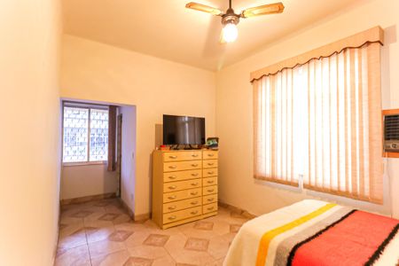 Casa à venda com 128m², 3 quartos e 2 vagas Casa à venda com 128m², 3 quartos e 2 vagas Suíte