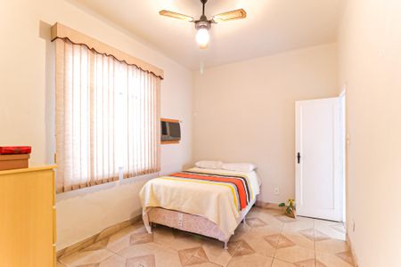 Casa à venda com 128m², 3 quartos e 2 vagas Casa à venda com 128m², 3 quartos e 2 vagas Suíte