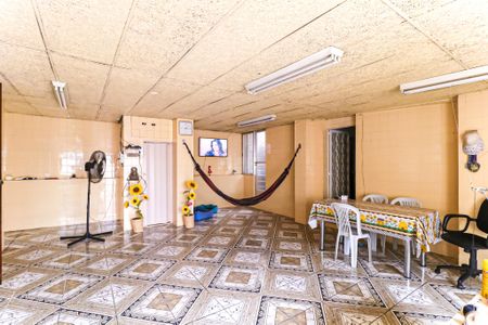 Casa à venda com 128m², 3 quartos e 2 vagas Casa à venda com 128m², 3 quartos e 2 vagasCopa