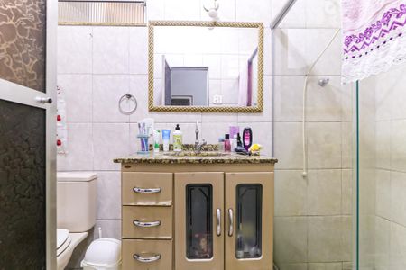 Casa à venda com 128m², 3 quartos e 2 vagas Casa à venda com 128m², 3 quartos e 2 vagasBanheiro de Serviço