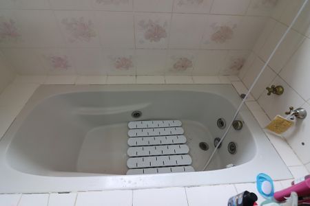 Casa à venda com 165m², 3 quartos e 2 vagasBanheiro da Suíte