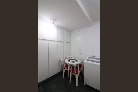 Casa à venda com 165m², 3 quartos e 2 vagasÁrea de Serviço