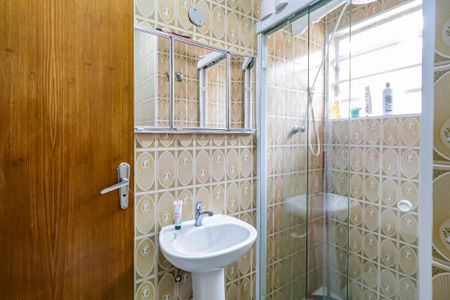 Casa à venda com 161m², 3 quartos e 3 vagas Casa à venda com 161m², 3 quartos e 3 vagasBanheiro social