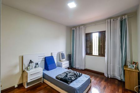 Casa à venda com 161m², 3 quartos e 3 vagas Casa à venda com 161m², 3 quartos e 3 vagasSuite