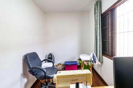 Casa à venda com 161m², 3 quartos e 3 vagas Casa à venda com 161m², 3 quartos e 3 vagasQuarto 02