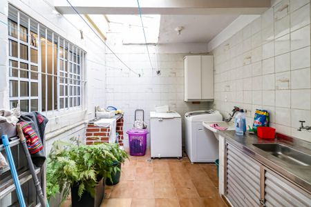 Casa à venda com 161m², 3 quartos e 3 vagas Casa à venda com 161m², 3 quartos e 3 vagasÁrea de serviço