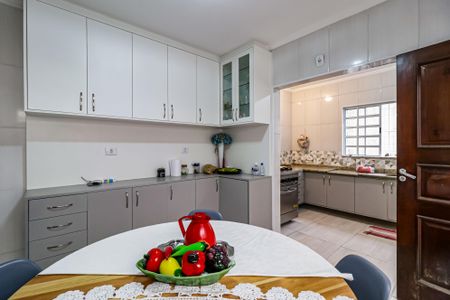 Casa à venda com 161m², 3 quartos e 3 vagas Casa à venda com 161m², 3 quartos e 3 vagasCozinha