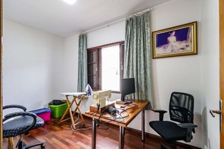 Casa à venda com 161m², 3 quartos e 3 vagas Casa à venda com 161m², 3 quartos e 3 vagasQuarto 02