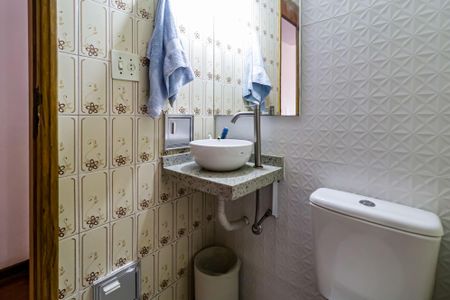 Casa à venda com 161m², 3 quartos e 3 vagas Casa à venda com 161m², 3 quartos e 3 vagasLavabo