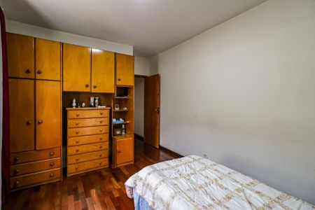 Casa à venda com 161m², 3 quartos e 3 vagas Casa à venda com 161m², 3 quartos e 3 vagasQuarto 01