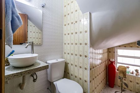 Casa à venda com 161m², 3 quartos e 3 vagas Casa à venda com 161m², 3 quartos e 3 vagasLavabo