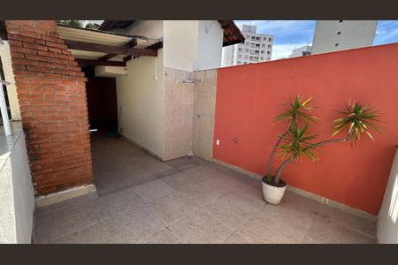 Casa à venda com 95m², 3 quartos e 2 vagasParte descoberta do terraço