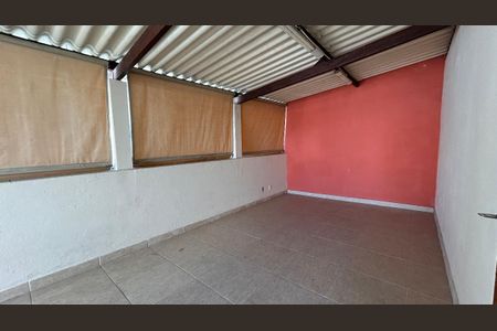 Casa à venda com 95m², 3 quartos e 2 vagasTerraço coberto com churrasqueira