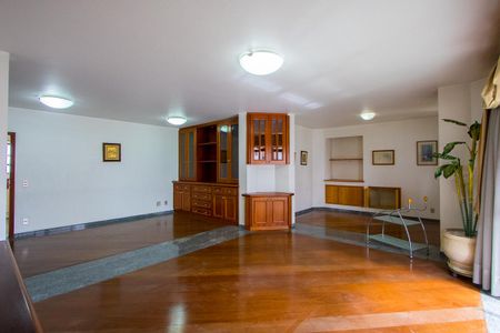 Apartamento à venda com 218m², 4 quartos e 5 vagasSala