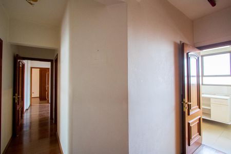 Apartamento à venda com 218m², 4 quartos e 5 vagasCorredor