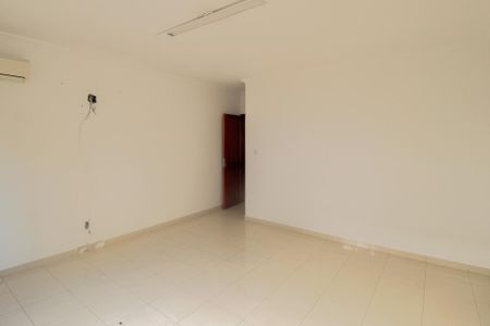 Casa à venda com 344m², 6 quartos e 5 vagasSuíte 1