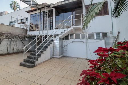 Casa à venda com 344m², 6 quartos e 5 vagasQuintal