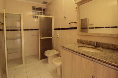 Casa à venda com 344m², 6 quartos e 5 vagasBanheiro 2