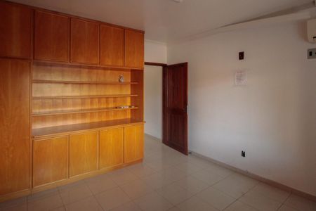 Casa à venda com 344m², 6 quartos e 5 vagasQuarto 1