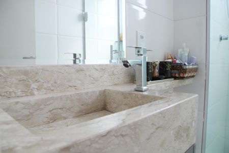 Apartamento à venda com 60m², 2 quartos e 1 vagaBanheiro Social